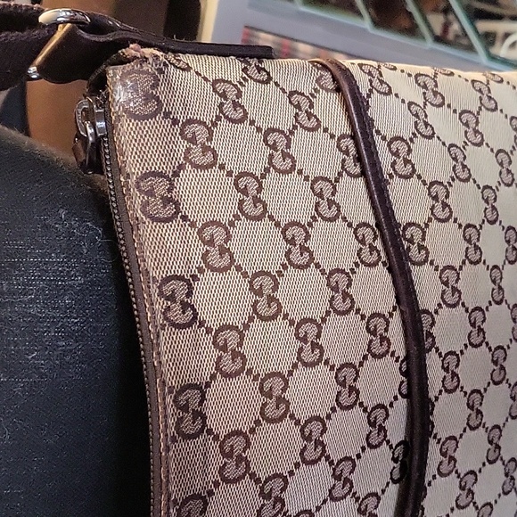 Gucci Beige and Brown Crossbody Bag - Picture 4 of 11